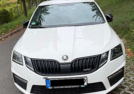 Skoda Octavia 2.0 TSI RS 245 mit AHK