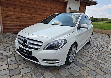 Mercedes-Benz B 180 Sport|Xenon|AHK|Navi|SHZG