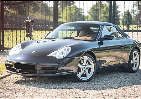 Porsche 996 911 Carrera 4 Cabrio