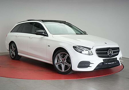 Mercedes-Benz E 300 de T 9G-Tronic Navi/Distronic/Kamera/Pano/