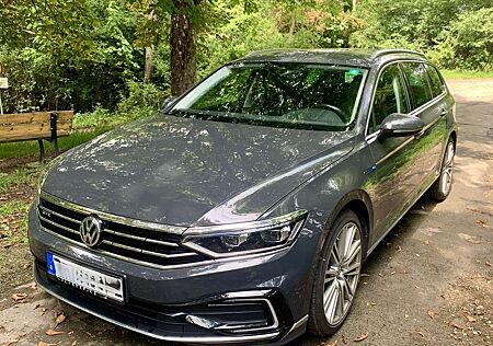 VW Passat Volkswagen GTE Matrix-LED/ACC/360°/Leder/Stand-HZ