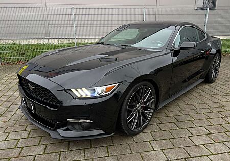 Ford Mustang Euro6-Tüv Neu-Black Edition-2,3Liter.Sparsamer