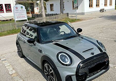 Mini Cooper S John Cooper Works trim