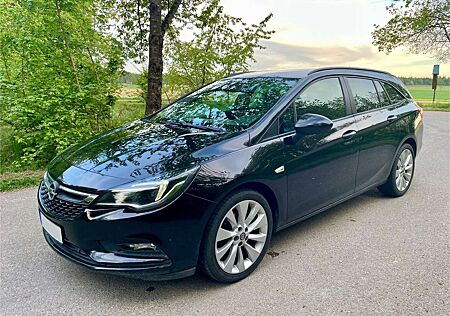 Opel Astra Sports Tourer 1.6cdti Navi SHZ PDC LED 8-fach