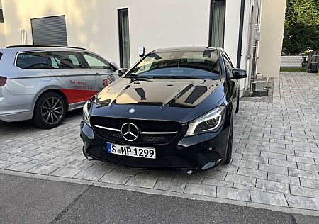 Mercedes-Benz CLA 200 (117.343)