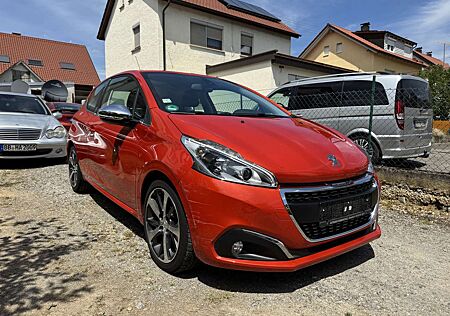 Peugeot 208 1.2 Allure *Navi*Kamera*SHZ*Klimaaut.*Tempomat*