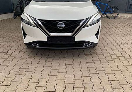Nissan Qashqai 1.3 Dig-T MHEV Automatik N-Connecta