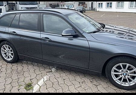 BMW 320d 320 Touring Aut. Advantage