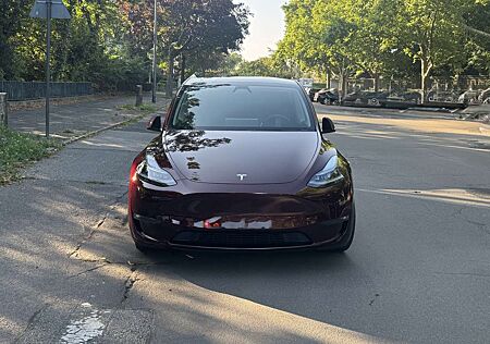 Tesla Model Y Performance Dual Motor AWD free Supercharge