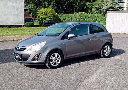 Opel Corsa D Satellite 1.4*wenig km*Automatik*Tüv Neu