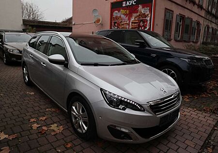Peugeot 308 SW Allure/Pano/Leder/LED/Massagesitze