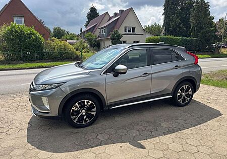 Mitsubishi Eclipse Cross Top 4WD Auto*Pano+Leder+360+AHK*