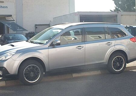 Subaru Outback Kombi 2.0D Allrad Automatik AHK Topzustand