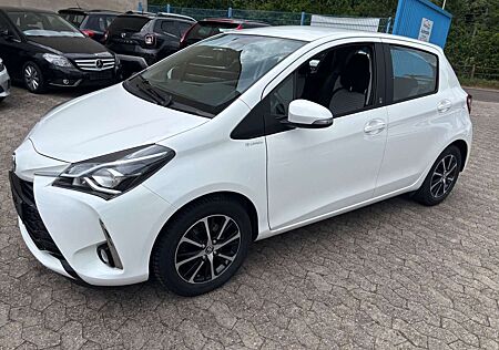 Toyota Yaris Team D Navi/Kamera/Sitzheizung/Alu