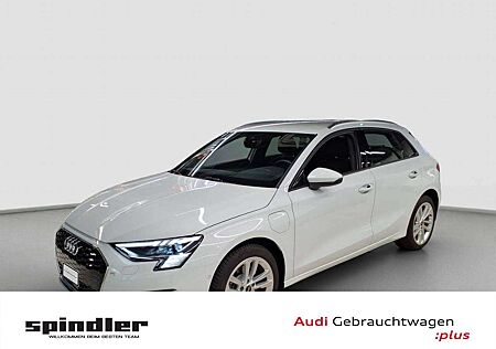 Audi A3 advanced 40 TFSIe S-tronic / Matrix