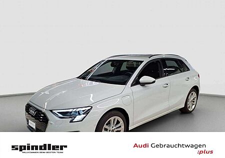 Audi A3 advanced 40 TFSIe S-tronic / Matrix