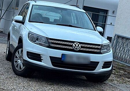VW Tiguan Volkswagen 2.0 TDI DPF BlueMotion Technology Trend & Fun