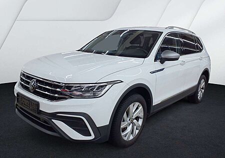 VW Tiguan Allspace Volkswagen Life 2.0 TDI/DSG/7Sitzer/CAM/AHK