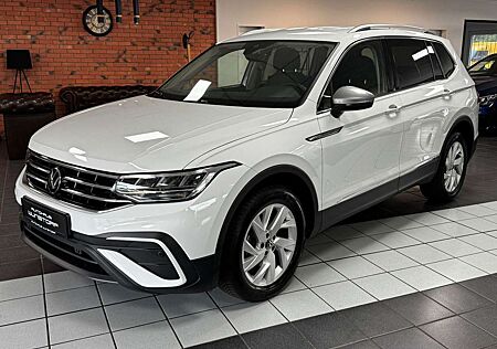 VW Tiguan Allspace Volkswagen Life 2.0 TDI/DSG/7Sitzer/CAM/AHK