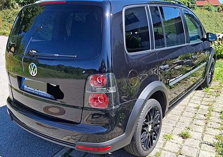 VW Cross Touran Volkswagen Touran 2.0 TDI DPF DSGCross