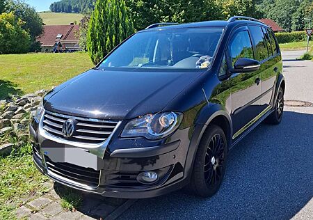 VW Cross Touran Volkswagen Touran 2.0 TDI DPF DSGCross