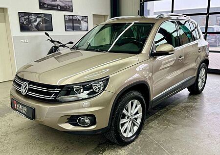VW Tiguan Volkswagen 2.0 TDI DSG Track&Style 4M.+Navi+AHK+SHZ