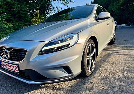 Volvo V40 R-DesignAut.NavLederFullLedGarantiNavi