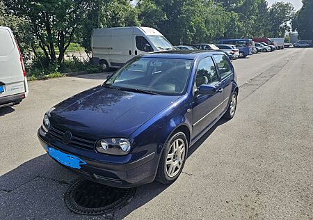 VW Golf Volkswagen 1.6