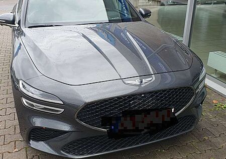 Genesis G70 2.0T Plus RWD 8ATSport