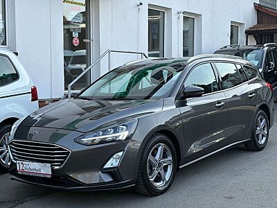 Ford Focus 1.5 EcoBlue Turnier Cool&Connect - KAM LED
