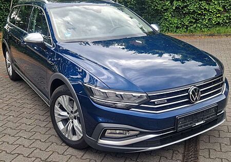 VW Passat Alltrack Volkswagen Passat Variant 2.0 TDI SCR DSG 4Motion Alltrack