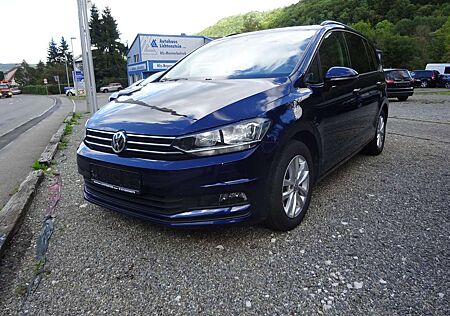 VW Touran Volkswagen Comfortl 1,4TSI 110kw 150PS Navi Glasdach Winterpa