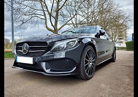 Mercedes-Benz C 400 4Matic T 7G-TRONIC AMG Line