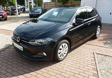 VW Polo Volkswagen VI DSG/Navi/Keyless/Allwetter/SHZ/Comfort.