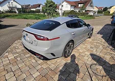 Kia Stinger 3.3 T-GDI AWD OPF GT