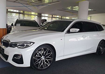 BMW 320 i M Sport/ACC/AHK/HiFi/LED/RFK/Spur/Tot/19"