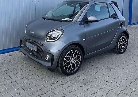 Smart ForTwo CABRIO EQ NAVI JBL LEDER KAMERA LED MATT