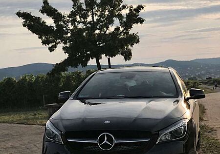 Mercedes-Benz CLA 200 (117.343)