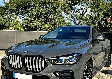 BMW X6 xDrive40i M Sport Individual B&W M Carbon 22“ Sk