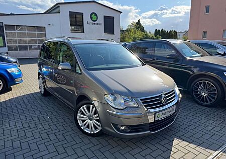 VW Touran Volkswagen Highline*SHZ*PDC*TEMPO*AHK*DSG
