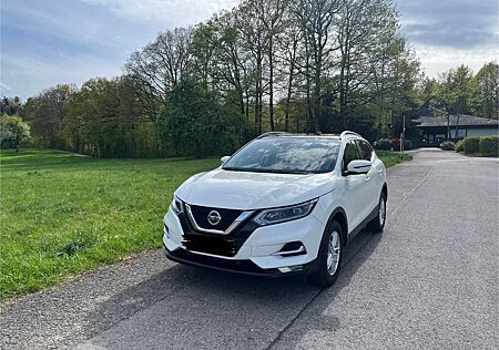 Nissan Qashqai 1.3 DIG-T DCT AKARI
