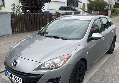 Mazda 3 Exclusive-Line