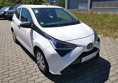 Toyota Aygo x 1.0 1.Hand Scheckheft