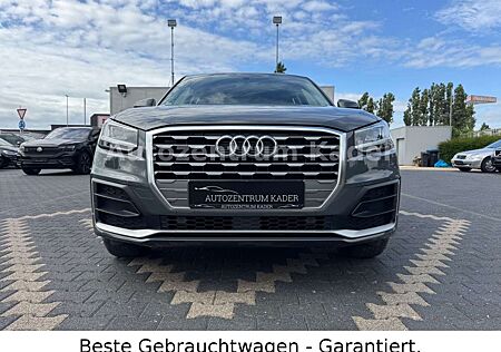 Audi Q2 design*S-Line*Vollledersitze*R-Kamera*1.Hand*