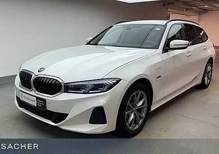 BMW 330 e Tou LCProf adLED HUD