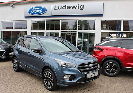 Ford Kuga ST-Line AHK Winterpaket