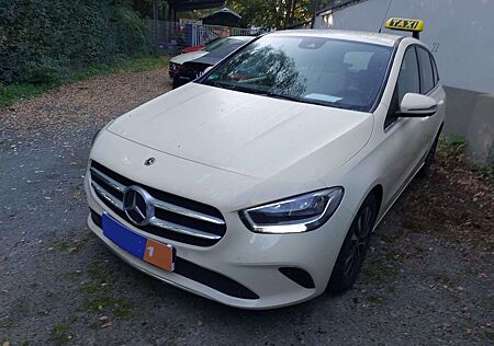 Mercedes-Benz B 180 B -Klasse 8G-AUTOMATIK PDC TAXI