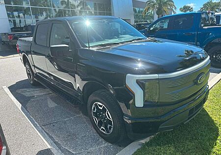 Ford F 150 Lightning XLT AWD 2023 IN HAMBURG!!!!