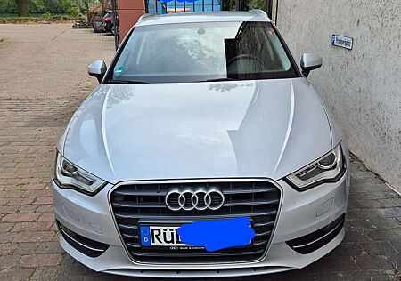 Audi A3 +1.8+Attraction