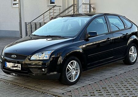 Ford Focus 1.6 16V Ghia